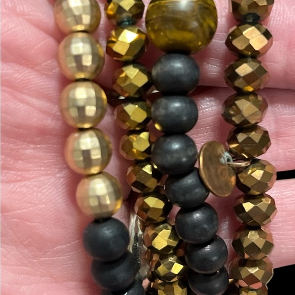 Elegant Black and Gold Beaded Stretch Bracelet Set - Picture 3 of 3